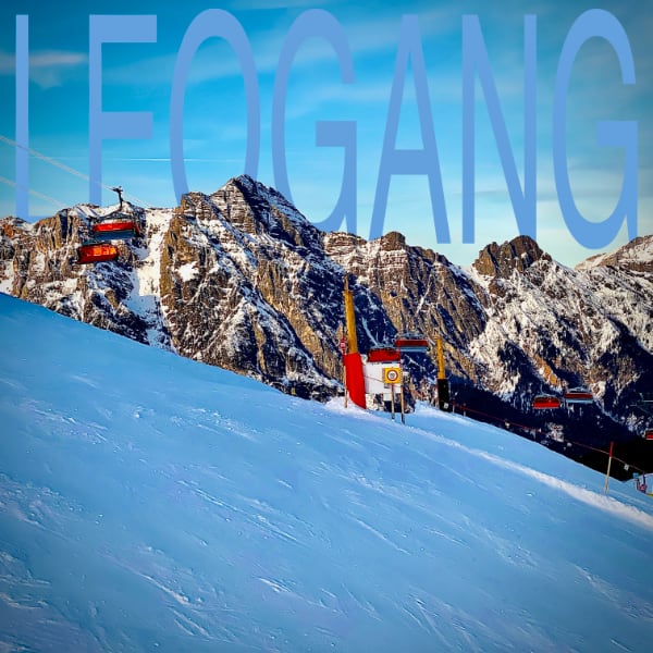Skiing in Leogang
